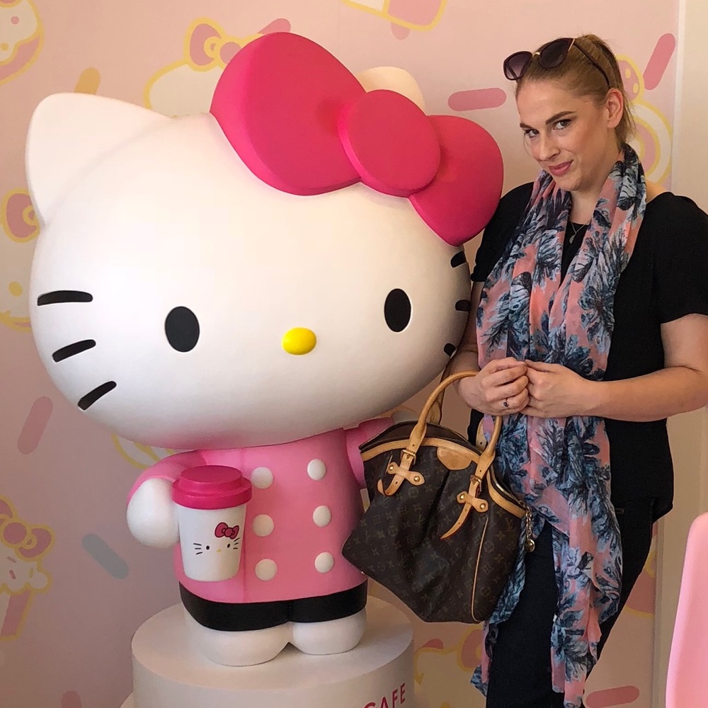 Meet your Posher, Leslie